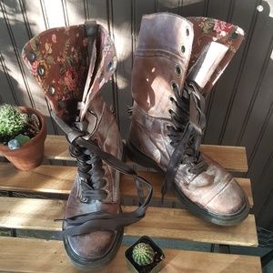 Dr. Marten Triumph Boots Brown Floral Foldover